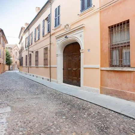 Palazzo Sabbioni Del Conte Elegant In Old Monastery Center Alloggio in famiglia